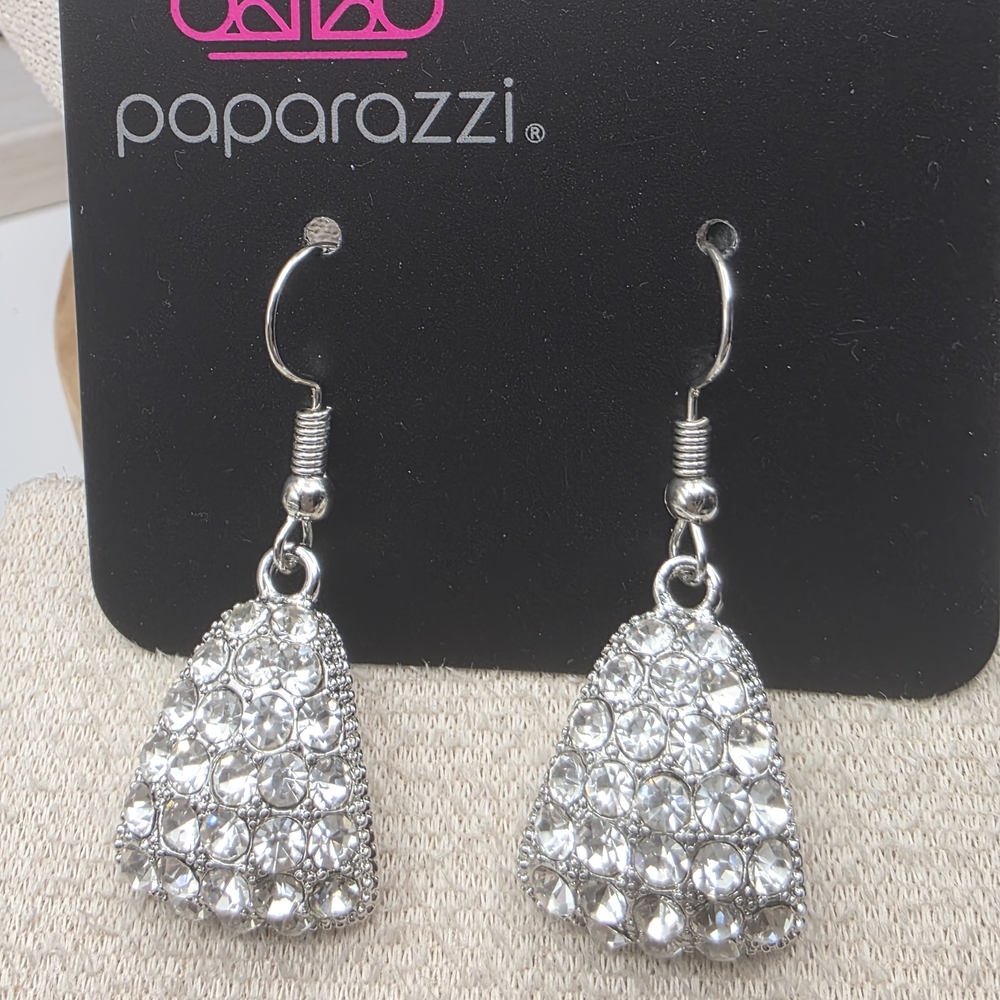 Paparazzi Sparkling Silver Earrings (795)